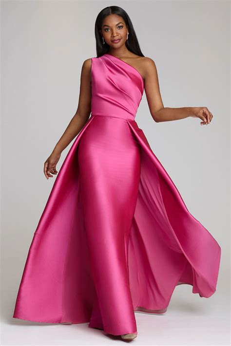 Pink Elegant Formal Dresses and Evening Gowns .